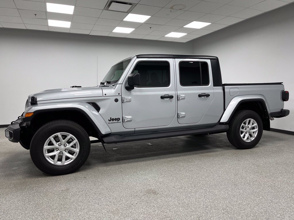Used 2023 Jeep Gladiator Sport AWD/4WD image 6