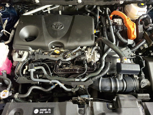 Used 2022 Toyota RAV4 XLE Premium AWD/4WD image 29
