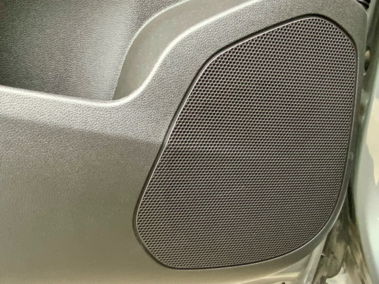 Certified 2025 Chevrolet Trax ACTIV image 52