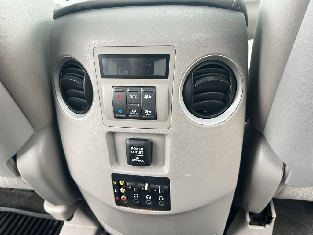 Used 2011 Honda Pilot Touring image 47