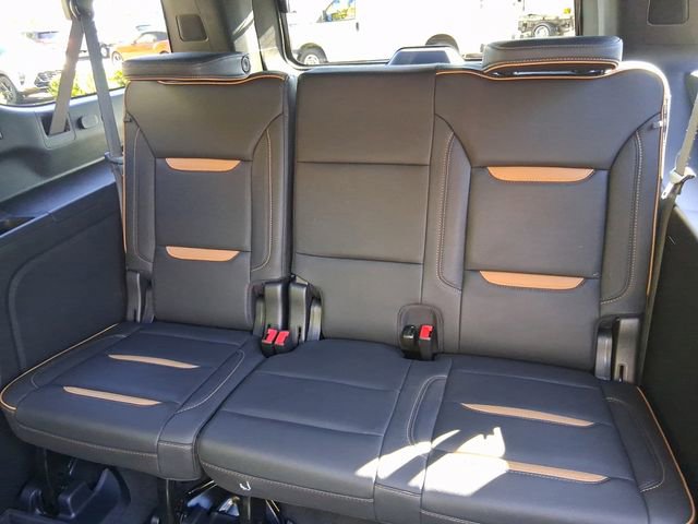 Certified 2023 GMC Yukon XL AT4 w/ AT4 Premium Package AWD/4WD image 13