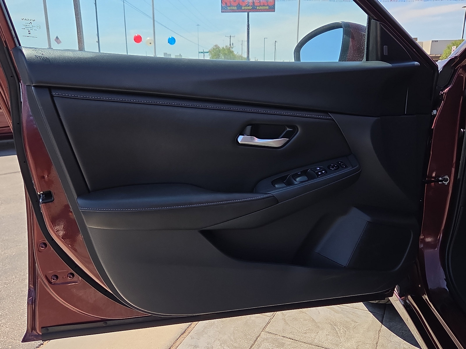 Used 2025 Nissan Sentra SV FWD image 8