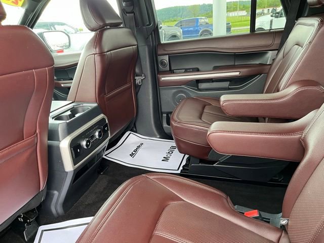 Used 2023 Ford Expedition Limited AWD/4WD image 8