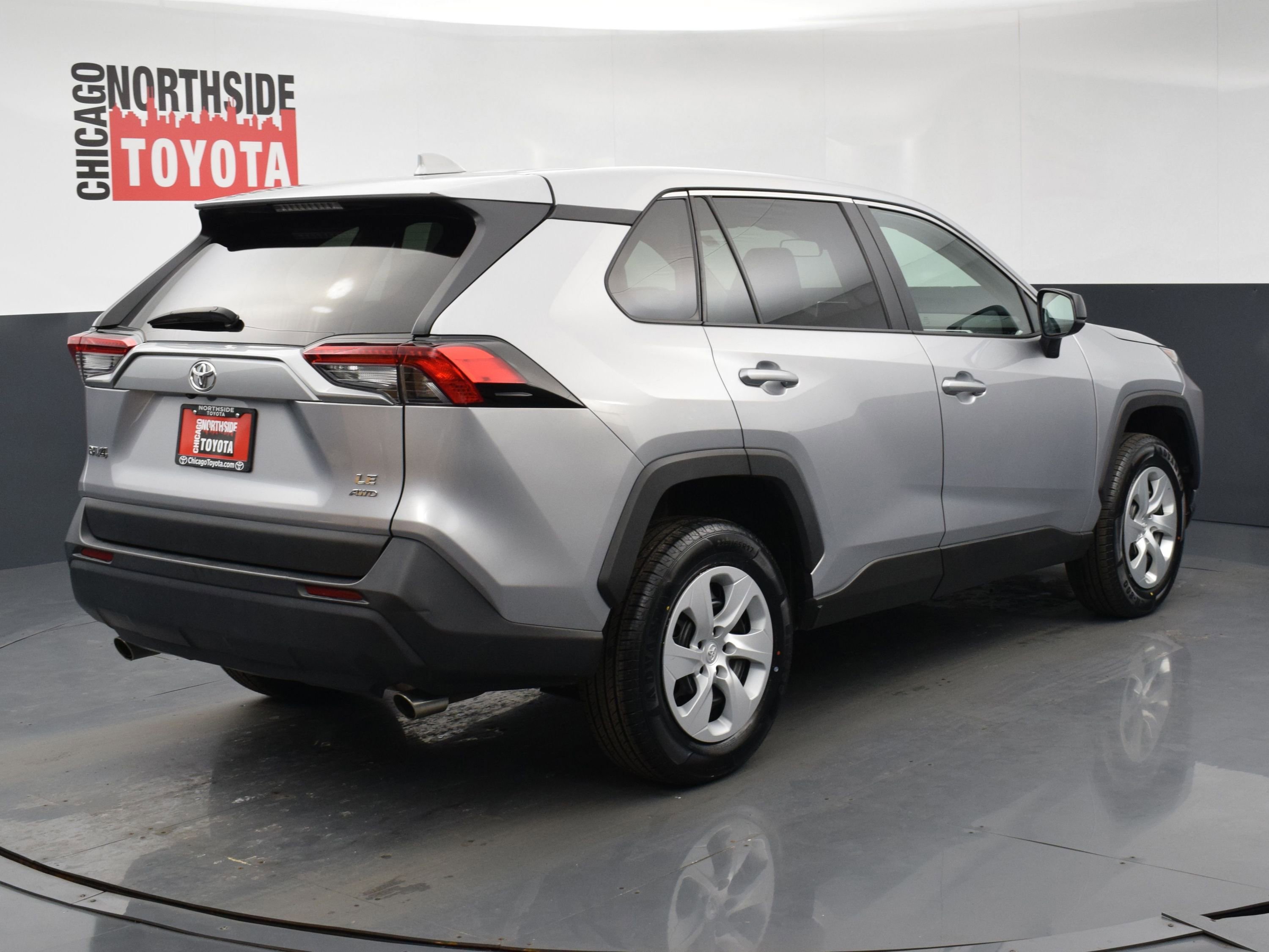 Used 2024 Toyota RAV4 LE image 4