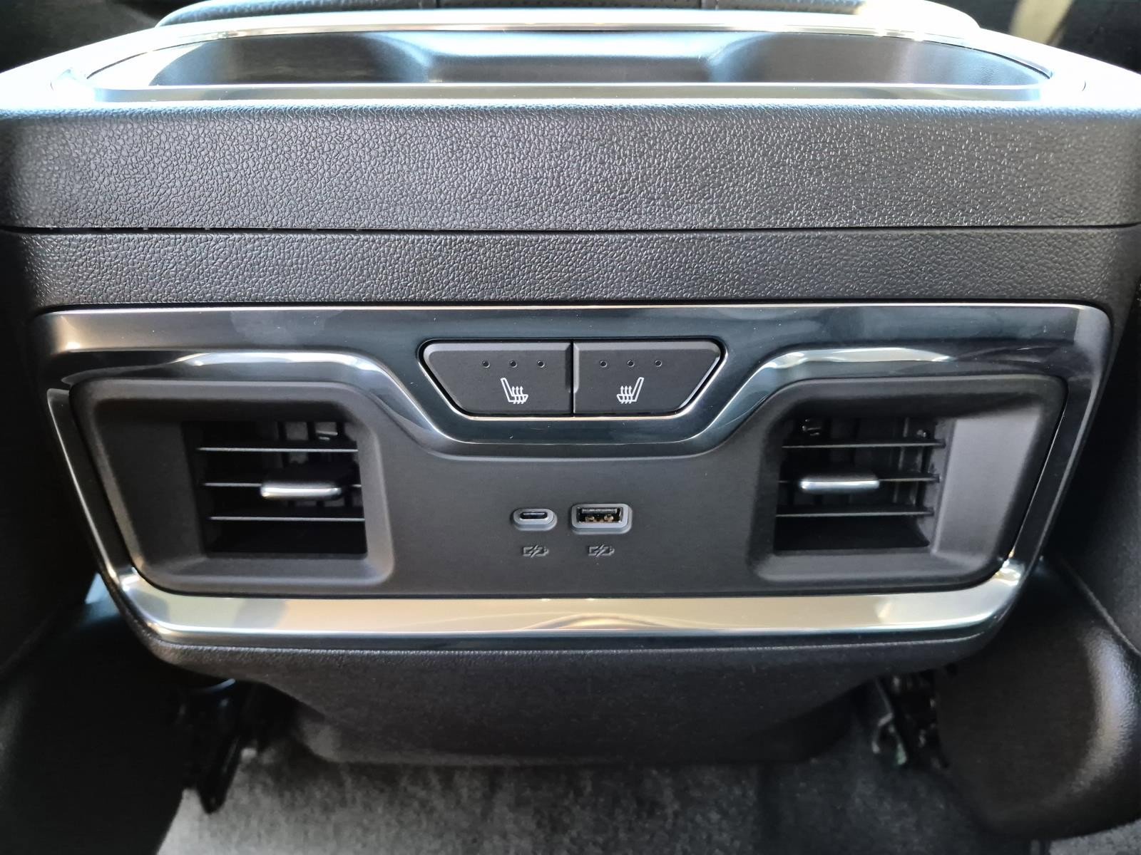 New 2026 GMC Sierra 1500 Denali w/ Denali Reserve Package image 12