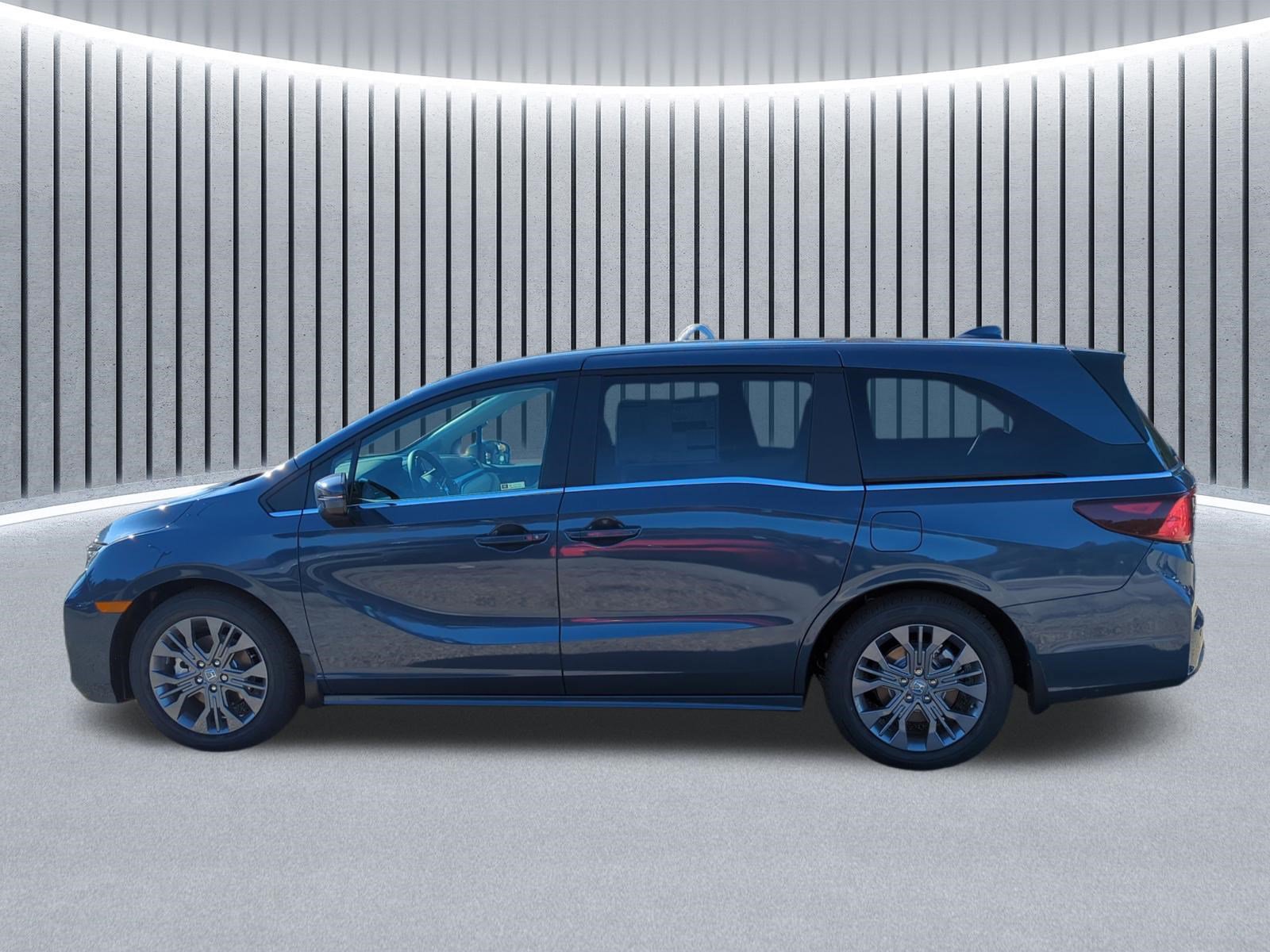 New 2026 Honda Odyssey Touring image 8