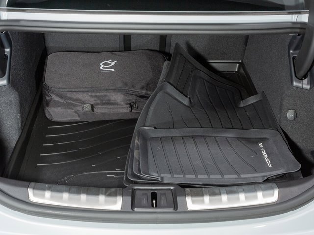 Certified 2025 Porsche Taycan image 29