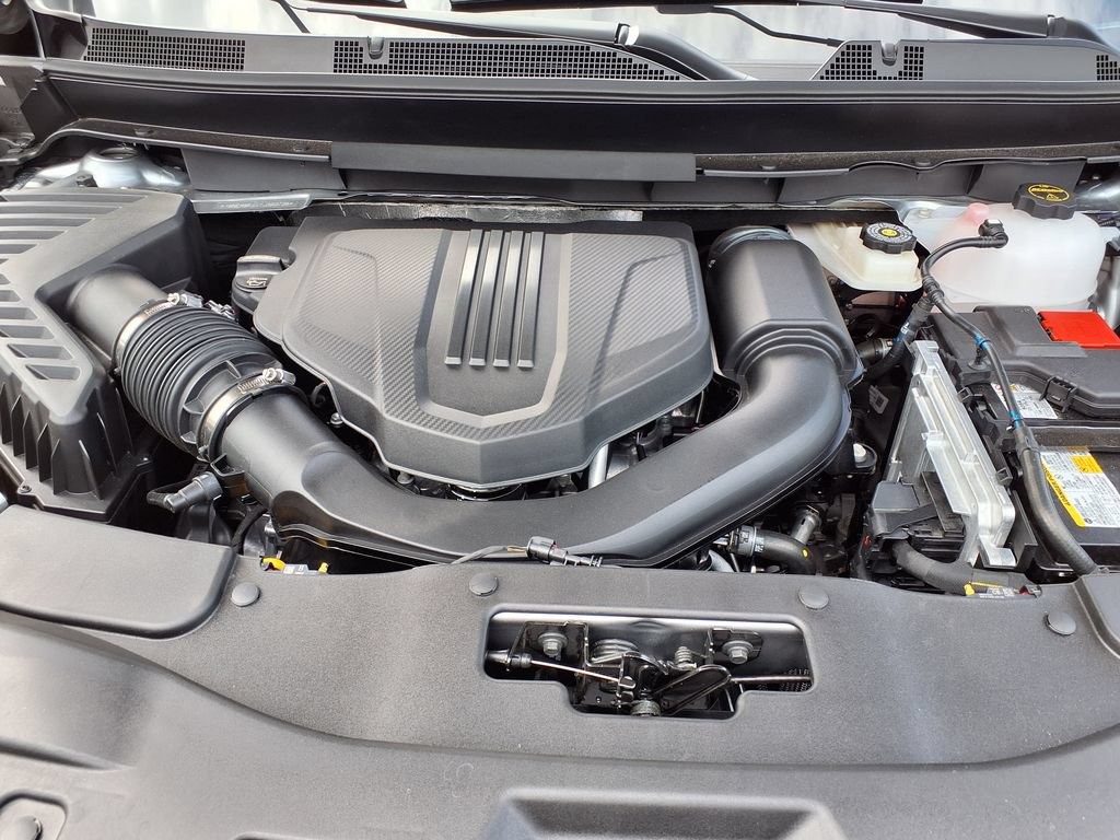 Used 2026 Chevrolet Traverse LT w/ LPO, Floor Liner Package FWD image 36