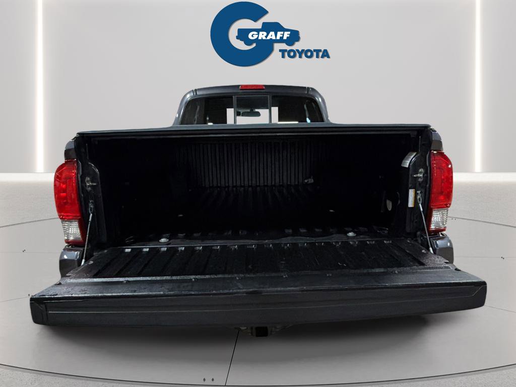 Used 2017 Toyota Tacoma TRD Sport w/ Tow Package (A/T) image 16