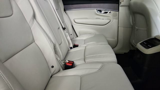 New 2026 Volvo XC90 T8 Ultra w/ Protection Package Premier AWD/4WD image 36