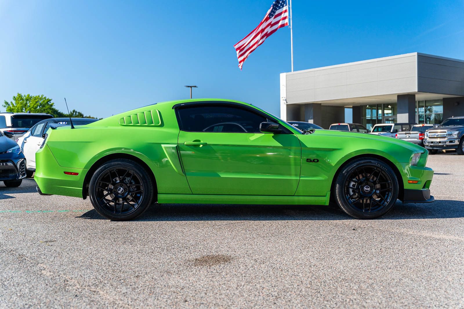 Used 2014 Ford Mustang GT w/ Equipment Group 301A RWD image 9