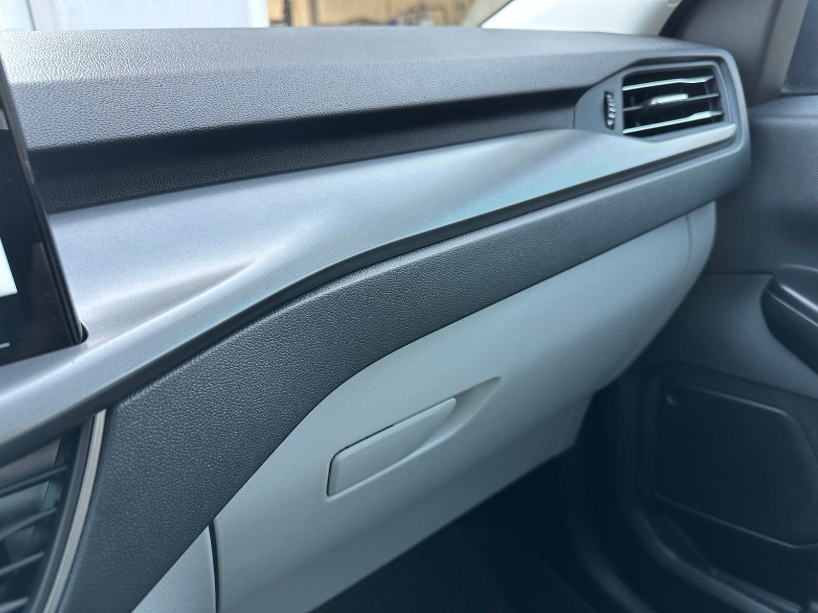 Used 2025 Ford Escape SE FWD image 20