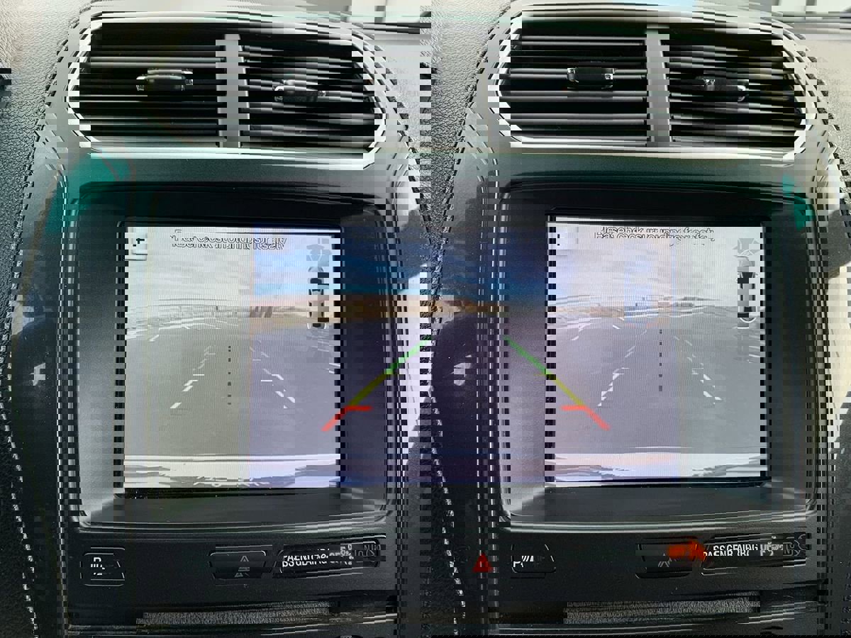 Used 2017 Ford Explorer XLT w/ Equipment Group 202A AWD/4WD image 25