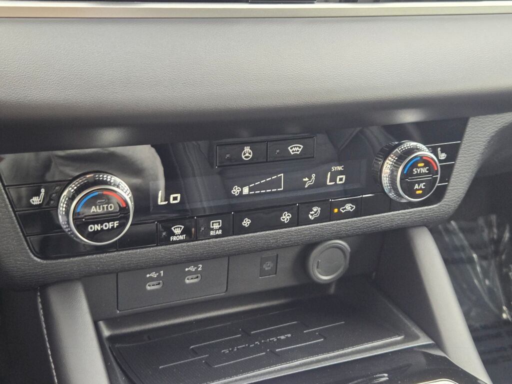 New 2026 Mitsubishi Outlander LE AWD/4WD image 20