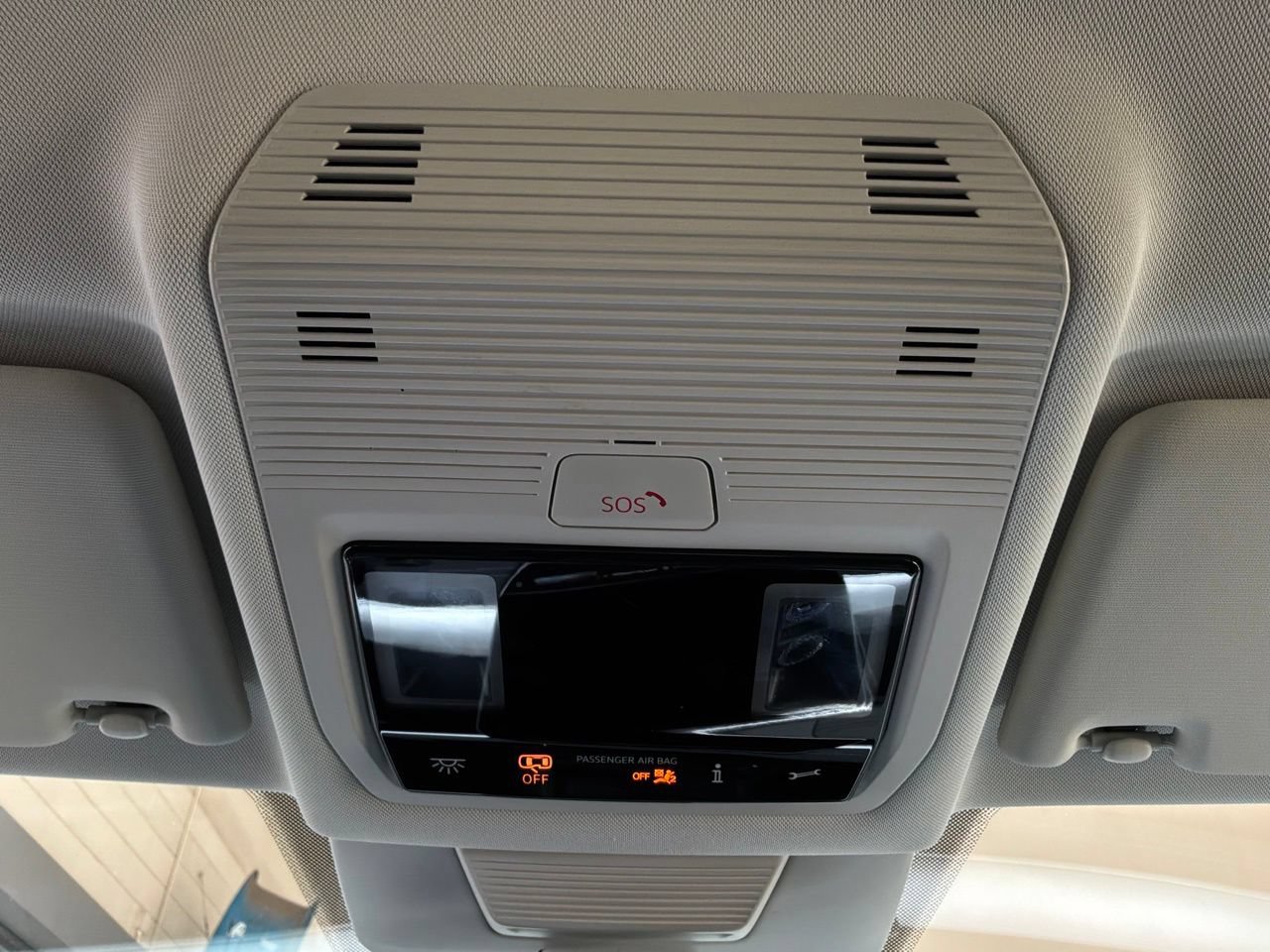 Used 2026 Volkswagen Tiguan SE FWD image 17