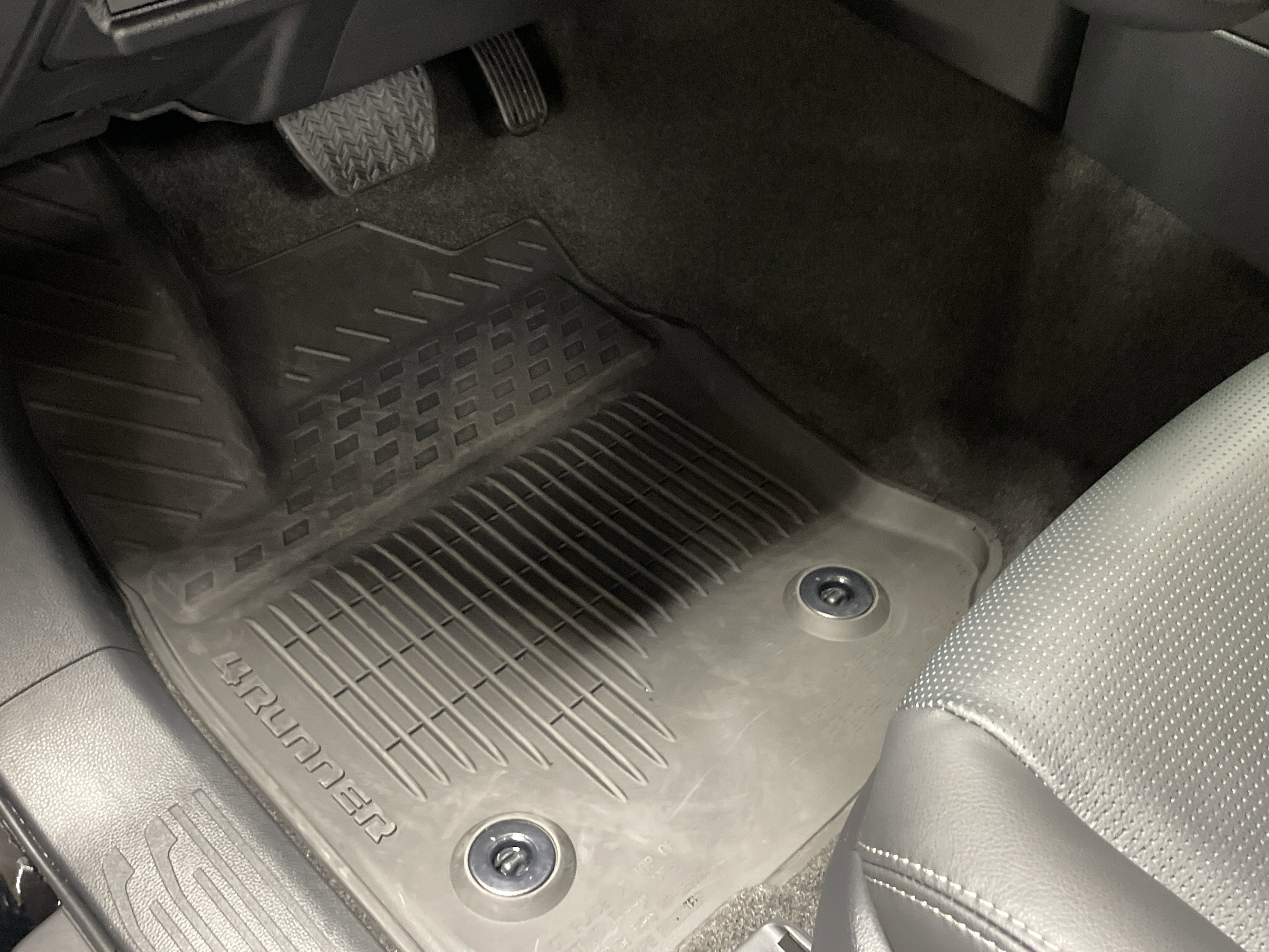 Used 2025 Toyota 4Runner Limited image 17