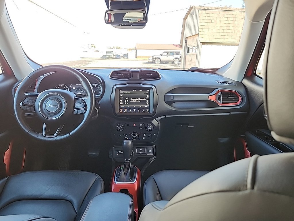 Used 2022 Jeep Renegade Trailhawk AWD/4WD image 32