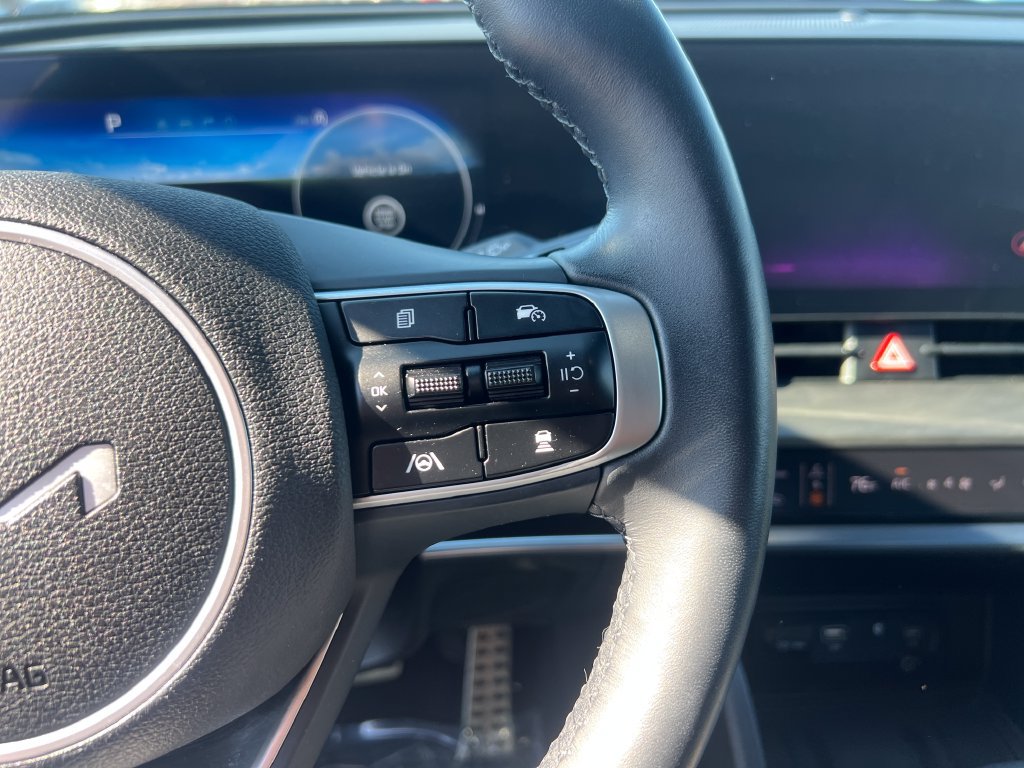 Certified 2025 Kia Sportage X-Pro AWD/4WD image 18