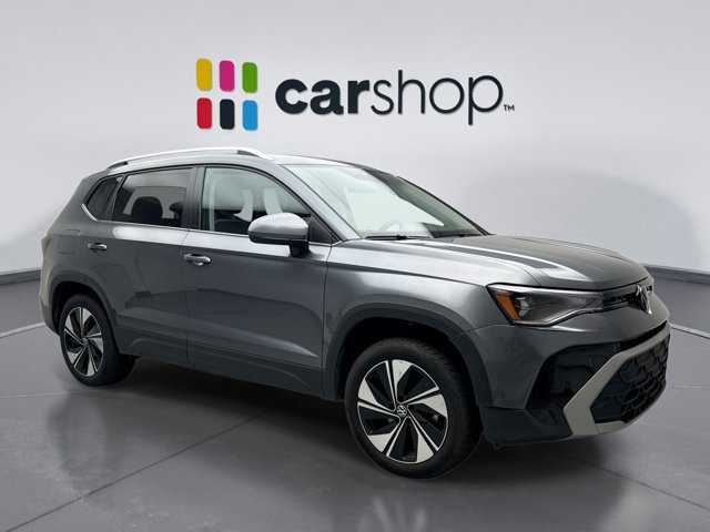 Used 2025 Volkswagen Taos SE AWD/4WD image 5