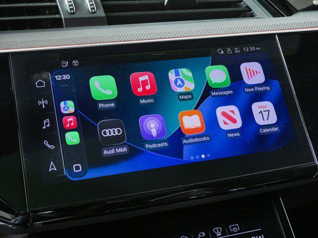 Used 2023 Audi e-tron S Prestige w/ Prestige Package AWD/4WD image 17