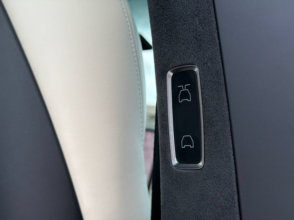 Used 2023 Tesla Model X AWD/4WD image 21