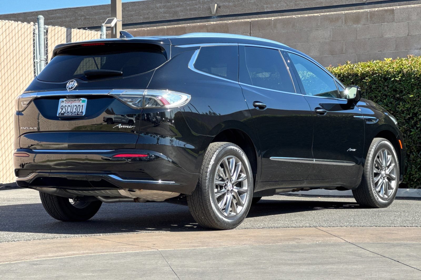 Certified 2024 Buick Enclave Avenir FWD image 4