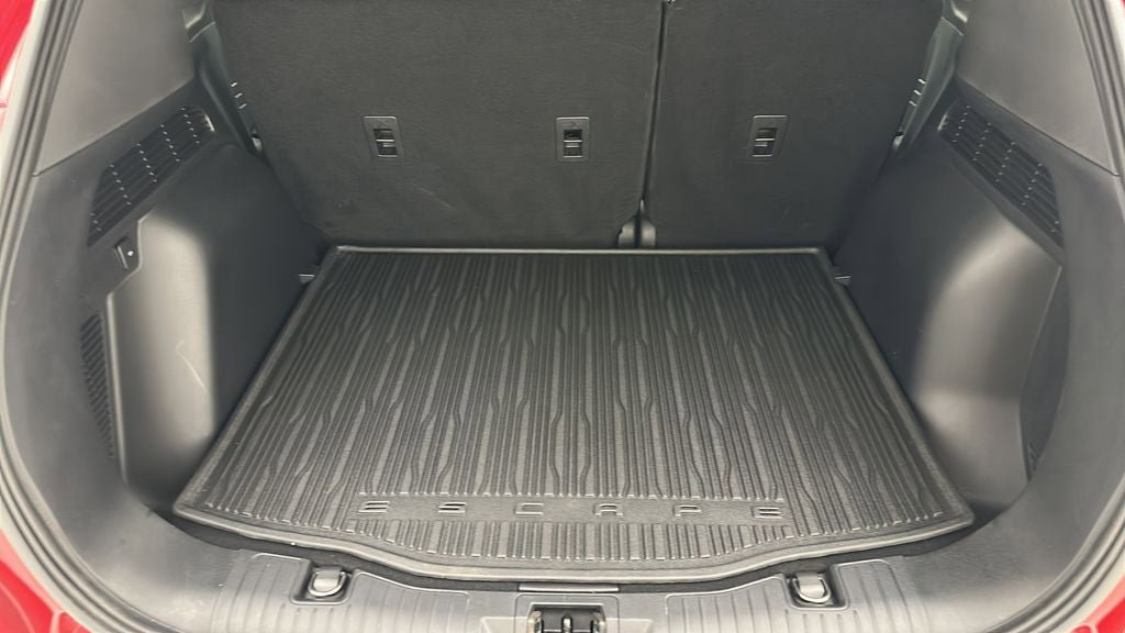Used 2023 Ford Escape Platinum w/ Premium Technology Package AWD/4WD image 27