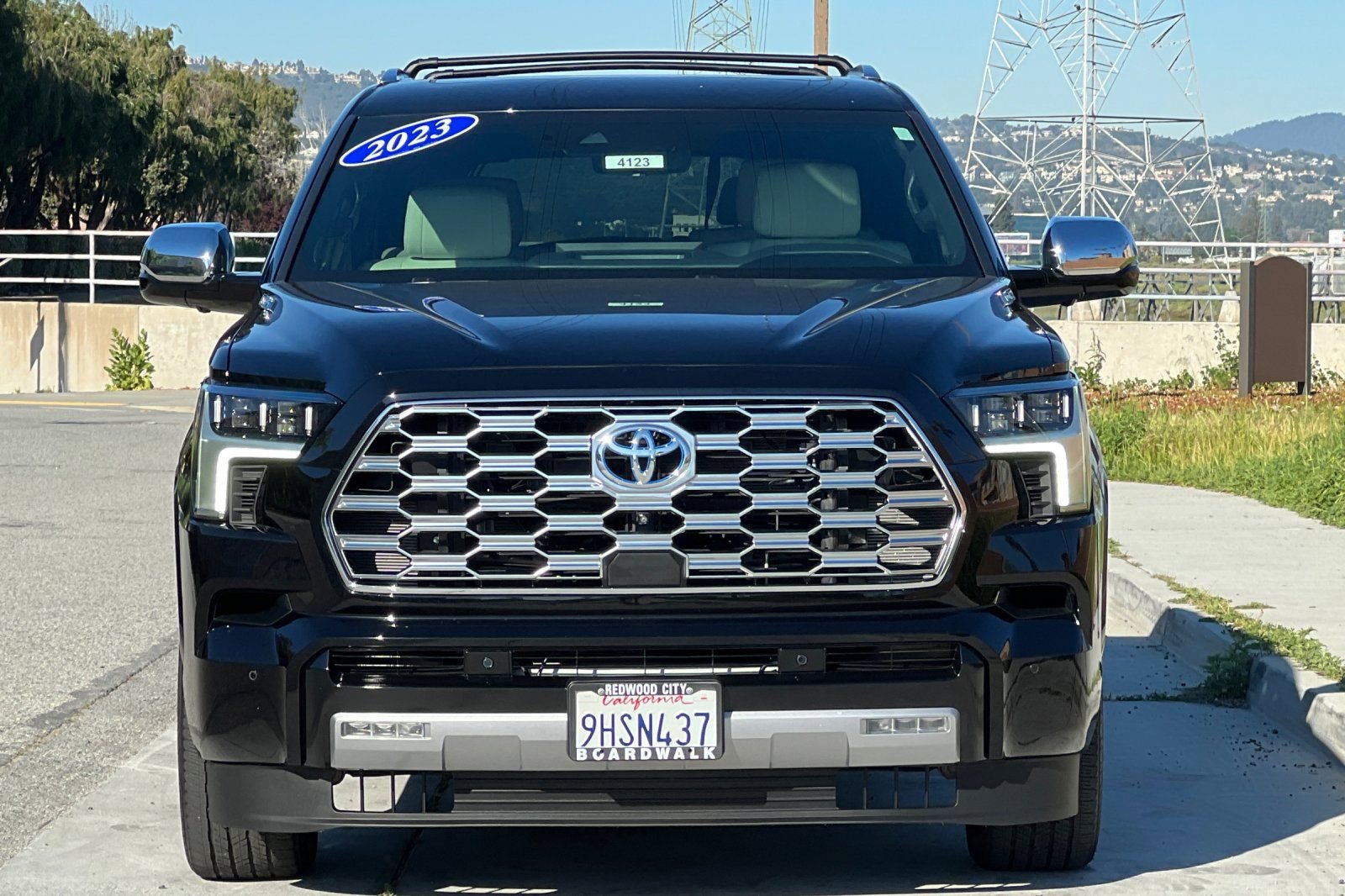 Used 2023 Toyota Sequoia Capstone image 9
