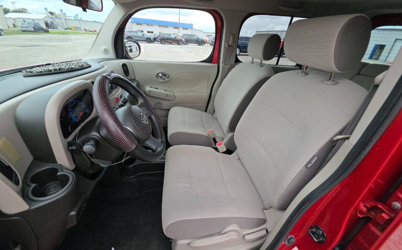 Used 2009 Nissan Cube 1.8 S w/ Interior Designer Pkg FWD image 10