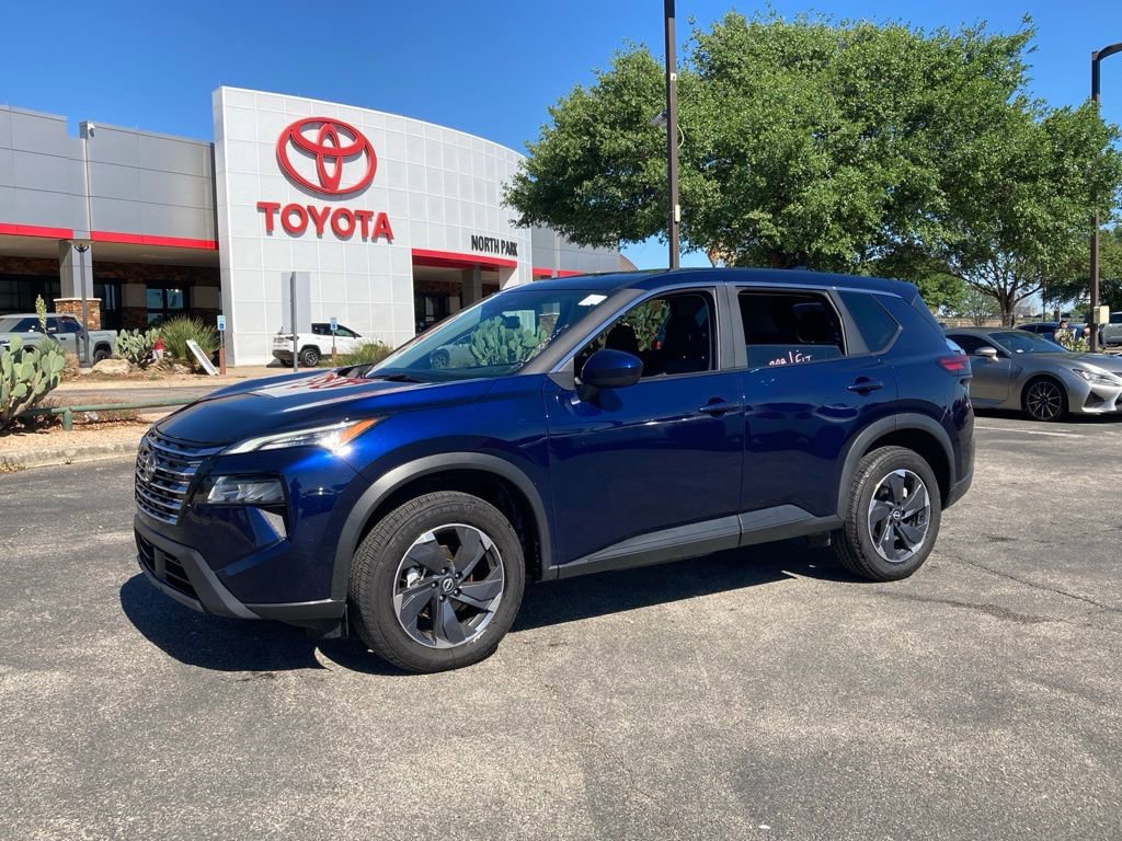 Used 2025 Nissan Rogue SV