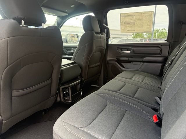 New 2026 RAM 1500 Express AWD/4WD image 16