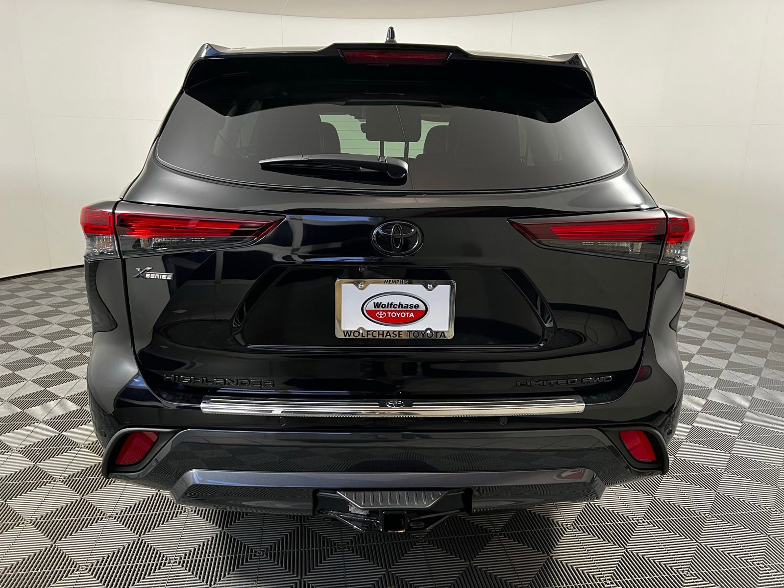 Certified 2026 Toyota Highlander Limited image 6