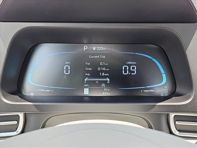 Used 2026 Hyundai Elantra SE FWD image 11