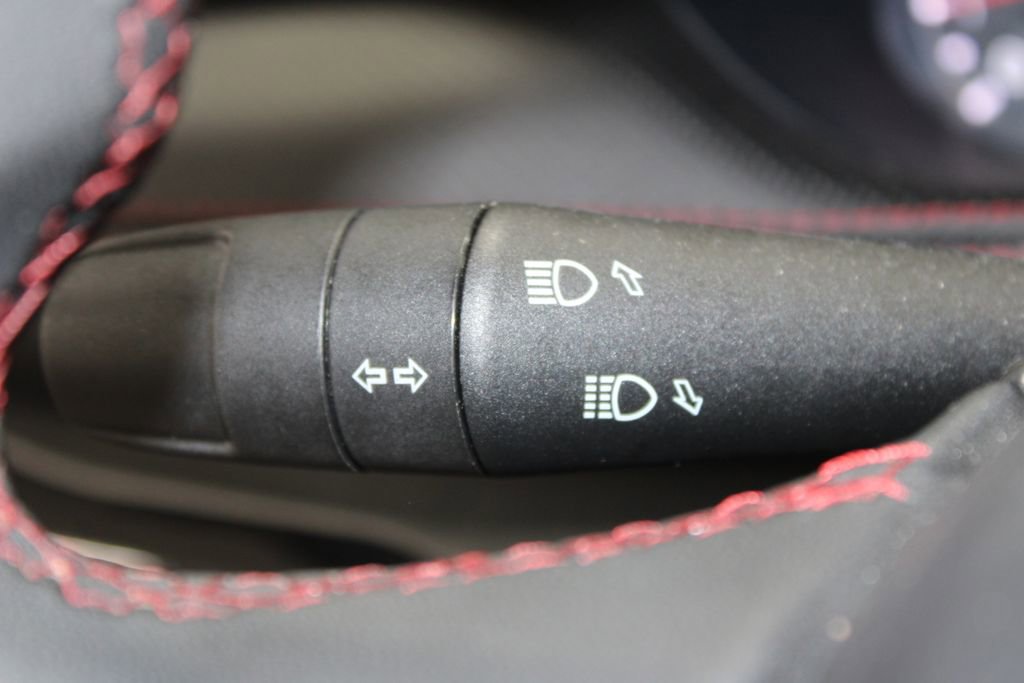 Used 2025 Jeep Compass Trailhawk image 21