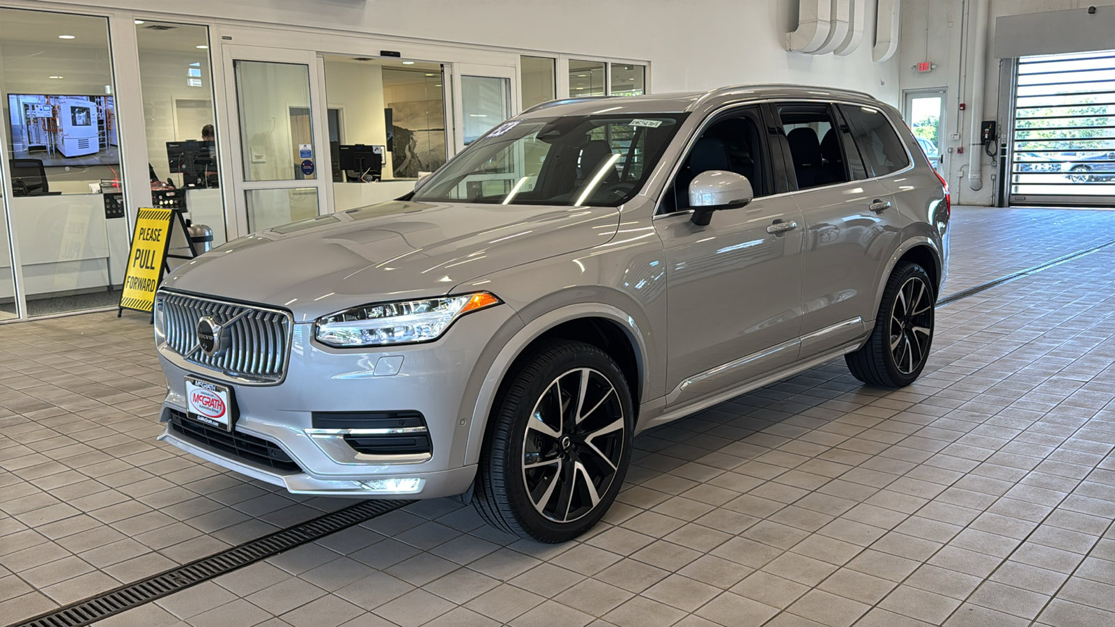 Used 2024 Volvo XC90 B5 Plus w/ Protection Package Premier AWD/4WD image 9