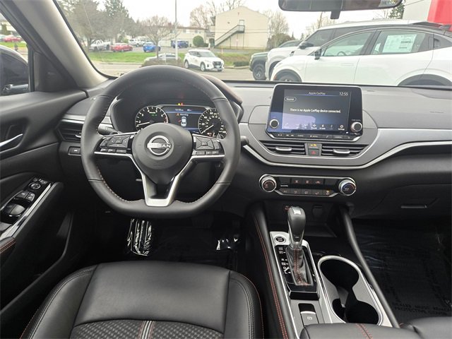 Used 2025 Nissan Altima 2.5 SR image 14