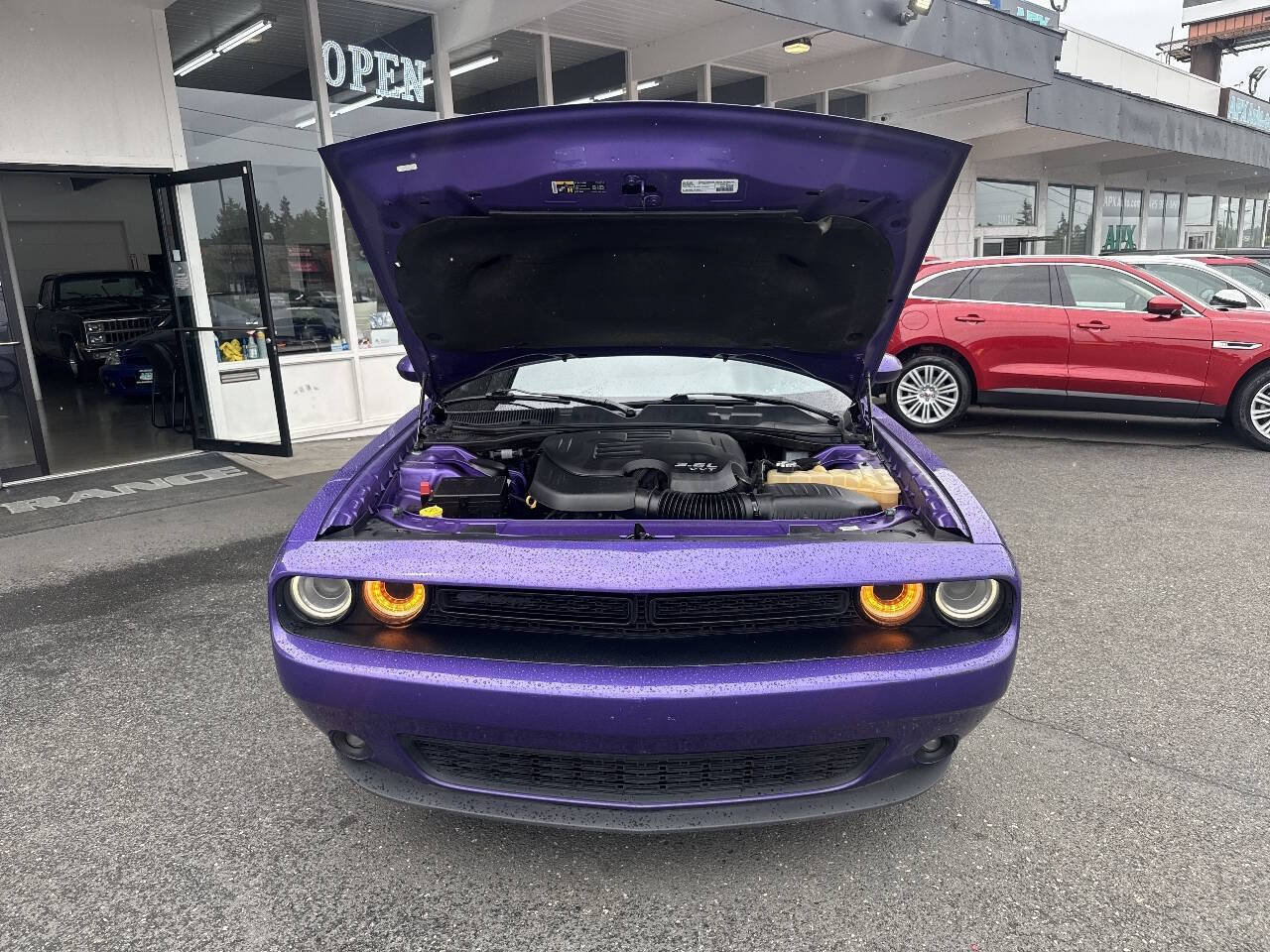Used 2019 Dodge Challenger SXT w/ Blacktop Package RWD image 12