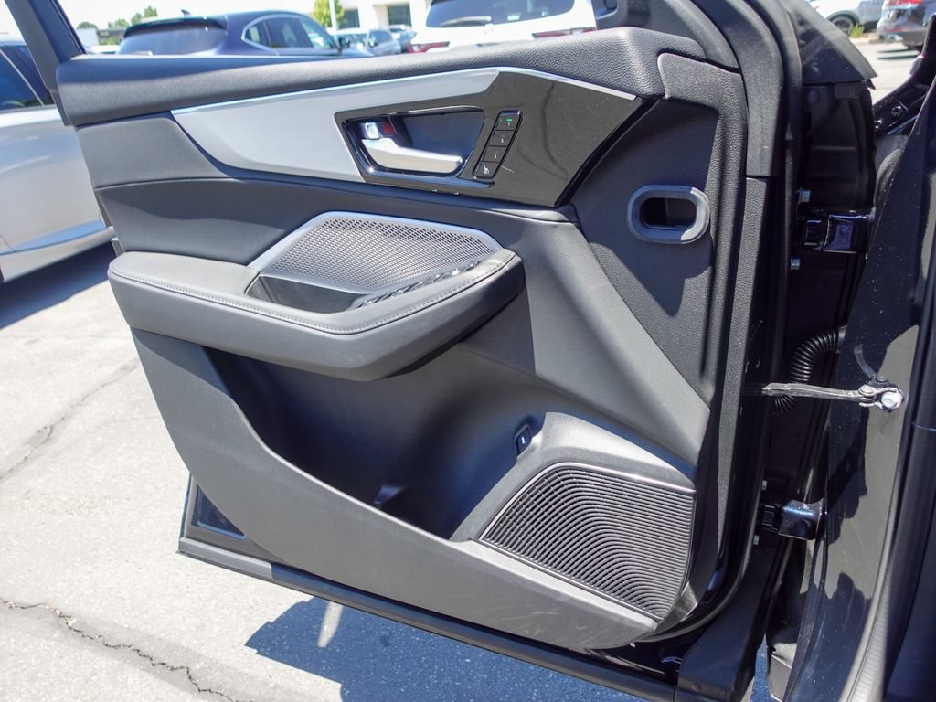 Certified 2025 Acura MDX FWD image 17
