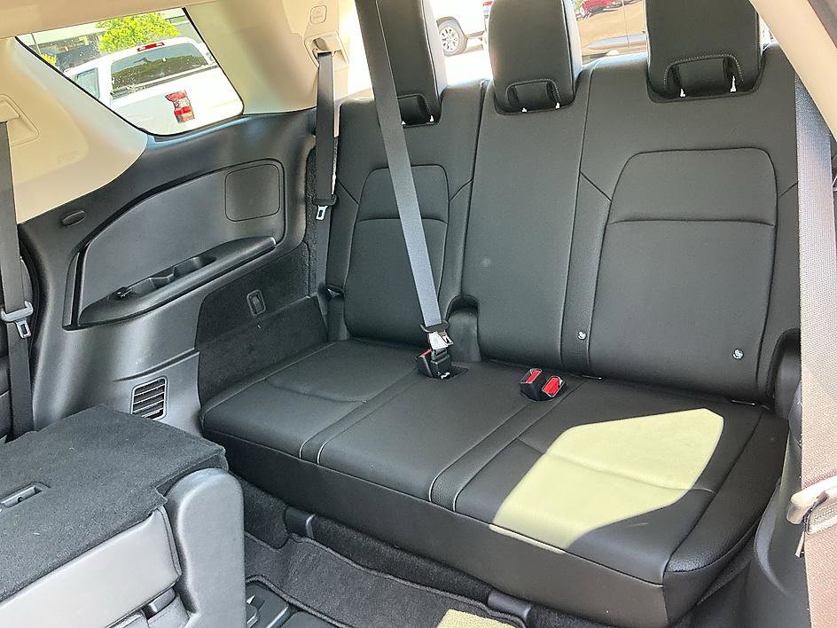 Certified 2025 Nissan Pathfinder SL image 26