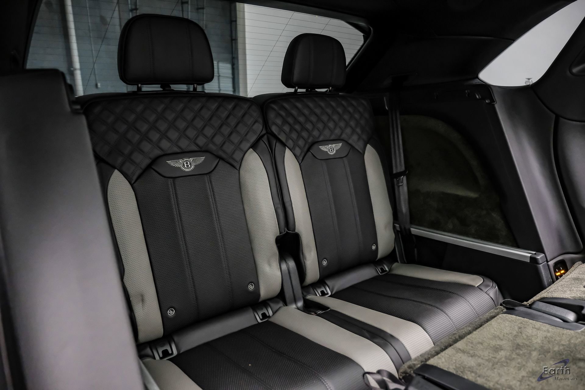 Used 2022 Bentley Bentayga AWD/4WD image 94