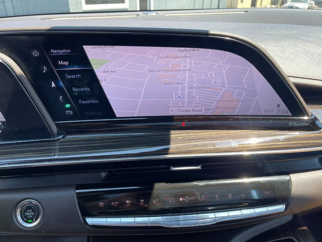 Used 2021 Cadillac Escalade Premium Luxury RWD image 19