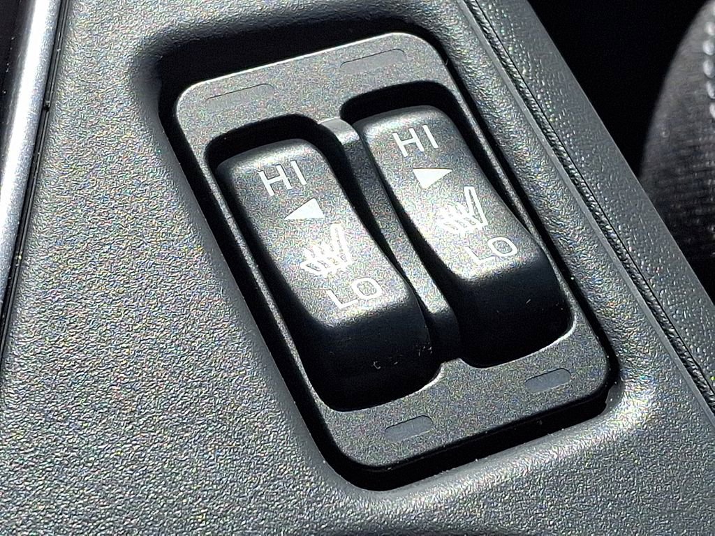 Used 2025 Subaru Crosstrek 2.0i Premium image 24