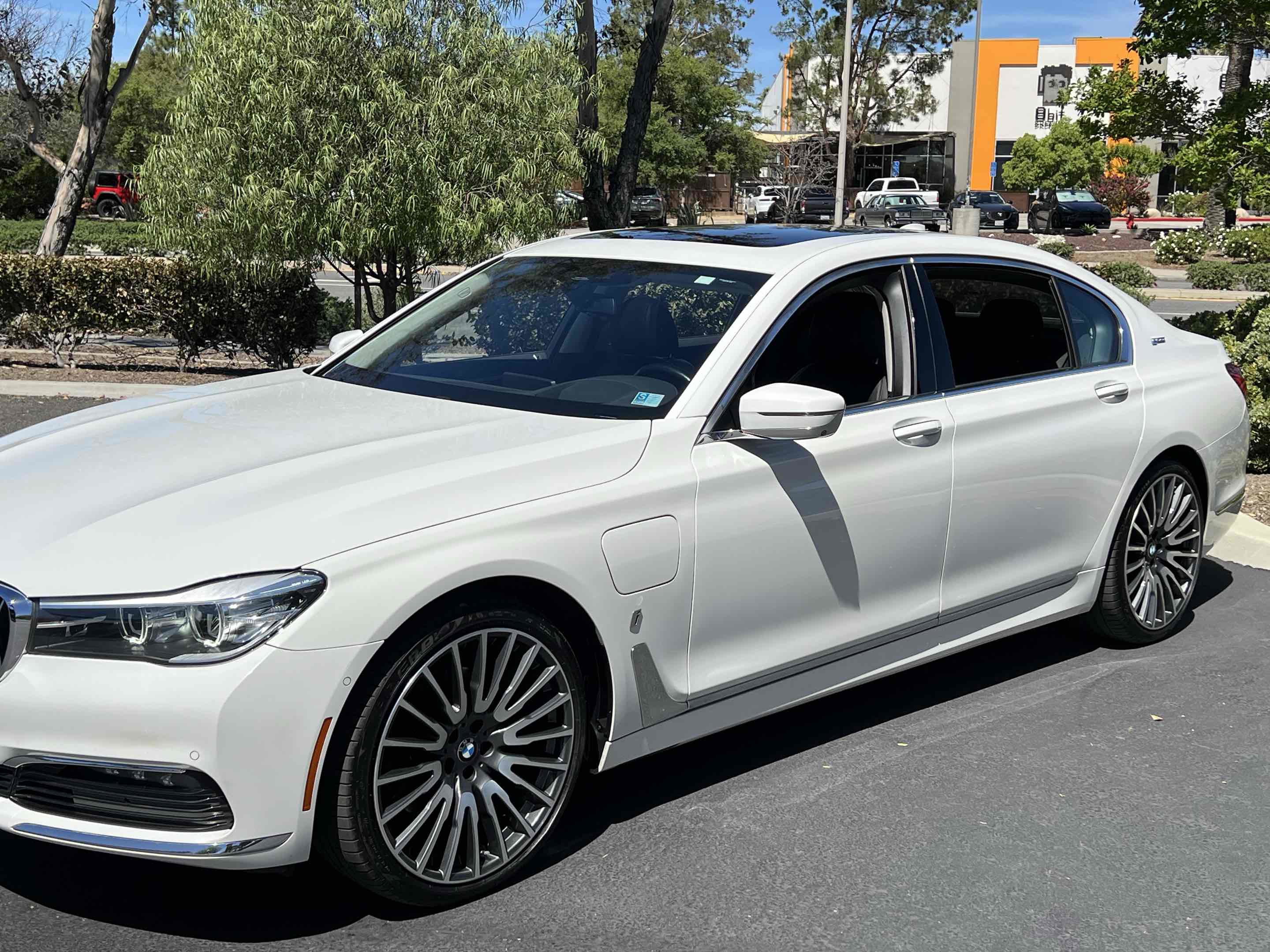Used 2018 BMW 740e xDrive AWD/4WD image 62