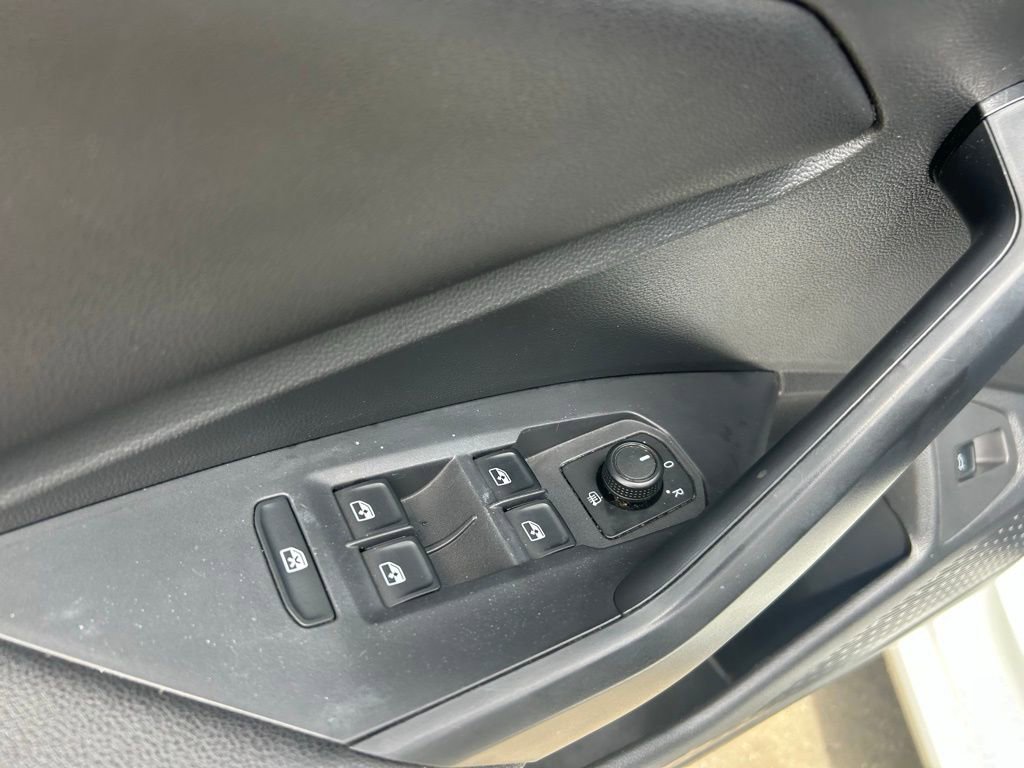 Used 2019 Volkswagen Jetta SE image 48