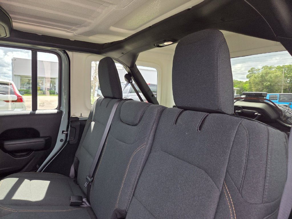 Used 2024 Jeep Wrangler Unlimited Sport AWD/4WD image 23