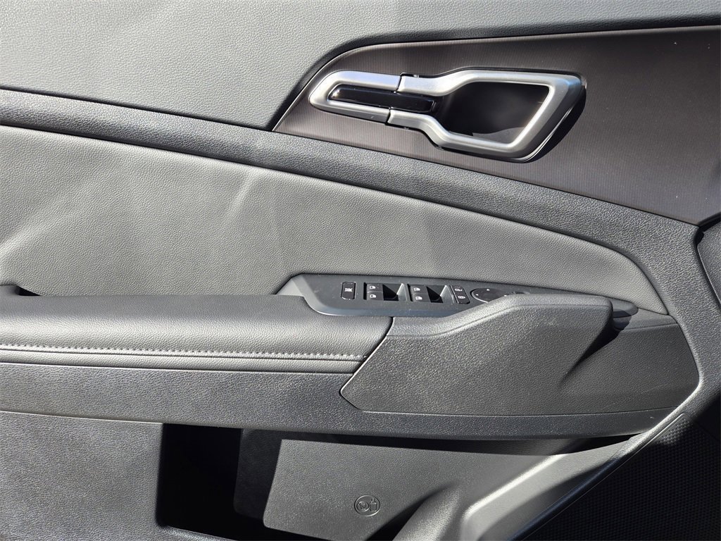 New 2026 Kia Sportage EX image 16