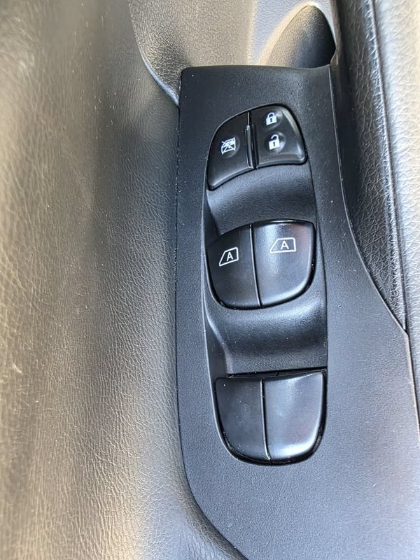 Used 2017 Nissan Altima 2.5 SL w/ Moonroof Package FWD image 12