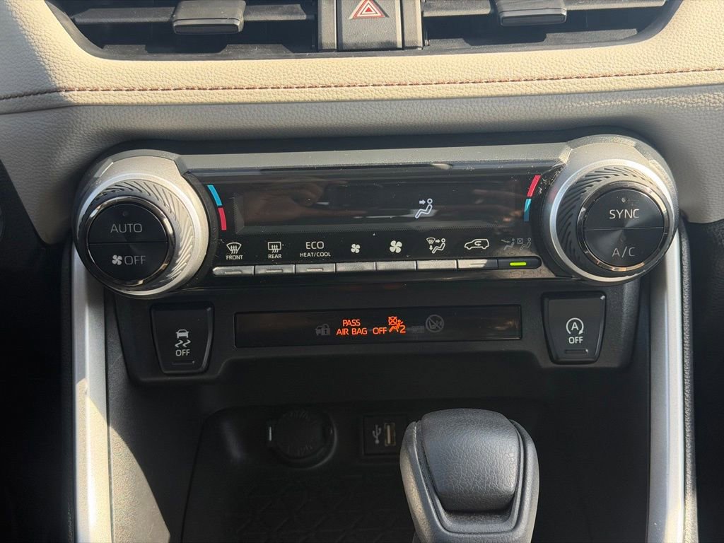 Used 2023 Toyota RAV4 XLE image 16