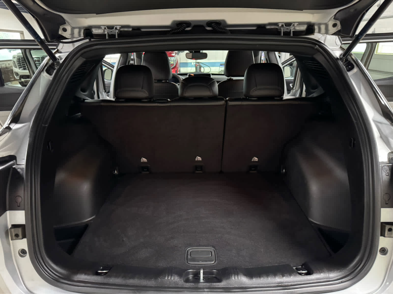 Used 2024 Jeep Compass Limited image 12