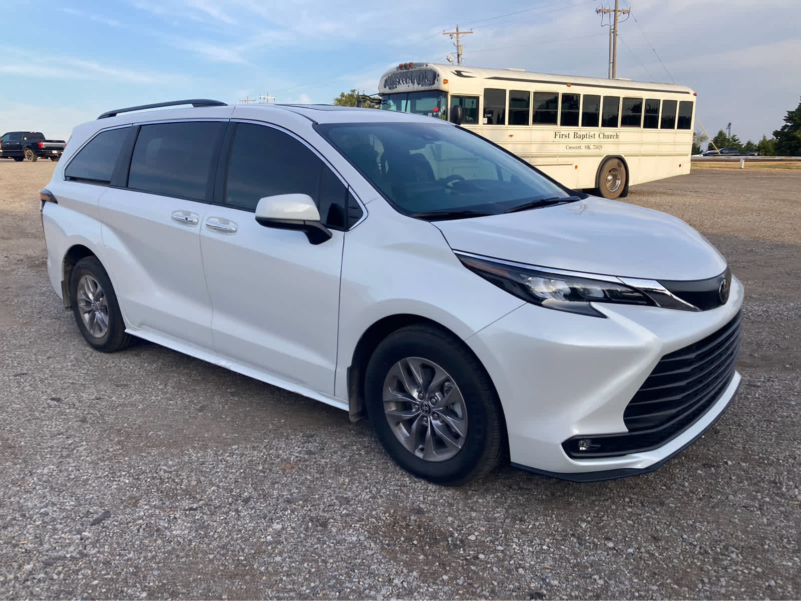 Used 2026 Toyota Sienna XLE FWD image 10